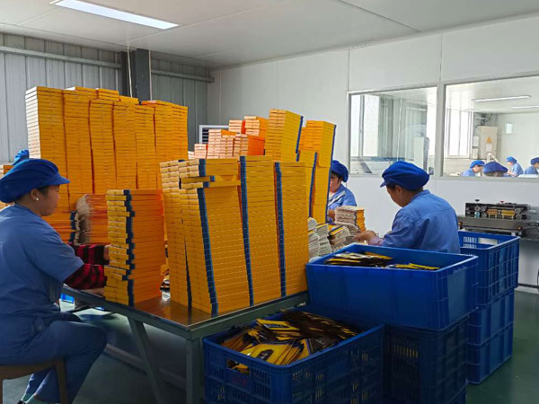 定制膏藥貼牌和代理膏藥貼品牌有何區(qū)別?答案來(lái)了! 定制膏藥貼牌和代理膏藥貼品牌有何區(qū)別?答案來(lái)了!